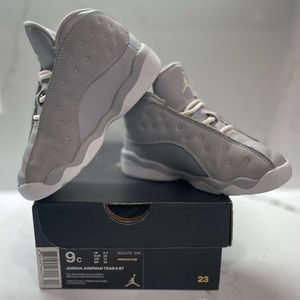 Jordans Jumpman Team II BT, kids sz 9C, wolf gray